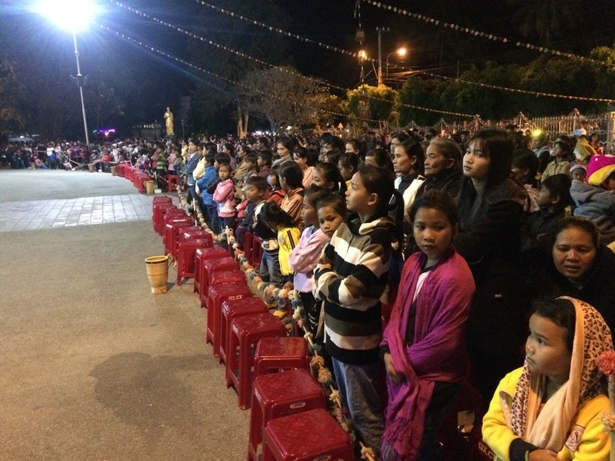 Hơn 13 nghìn giáo dân dự lễ tại Nhà thờ Gỗ Kon Tum