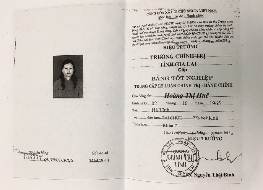 Bà Huê dùng bằng PTTH giả để học, lấy bằng Trung cấp lý luận chính trị