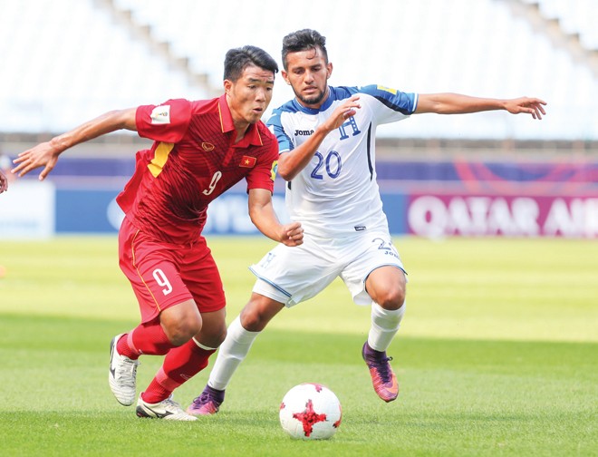 Kinh nghiệm quý thu được từ giải U20 thế giới sẽ giúp những cầu thủ trẻ như Đức Chinh phát huy hết khả năng ở chặng lượt về V-League năm nay. Ảnh: VSI.