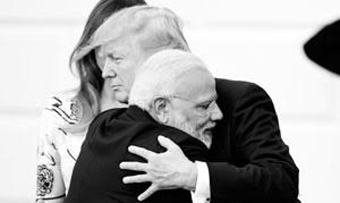 Thủ tướng Ấn Độ khiến ông Trump bất ngờ