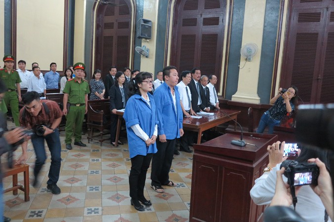Tòa vừa có quyết định trích xuất 2 bị án Huyền Như và Võ Anh Tuấn đến phiên tòa xử vụ Navibank vào ngày 28/2. Ảnh: Tân Châu.
