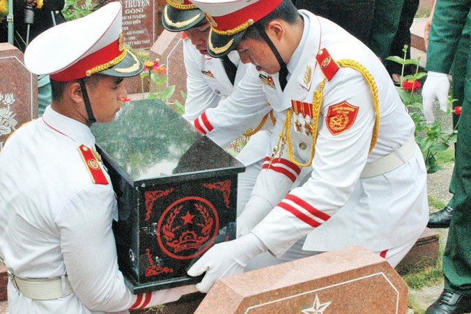 Sáng 15/4/2018, hài cốt anh Nguyễn Văn Trỗi được an táng tại Nghĩa trang liệt sĩ TPHCM.