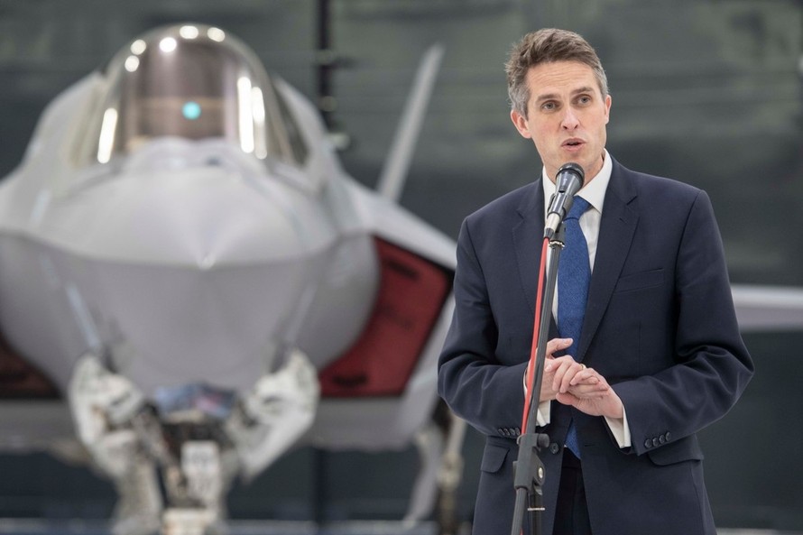 Bộ trưởng Quốc phòng Anh Gavin Williamson tuyên bố F-35 sẽ tham gia các cuộc xuất kích