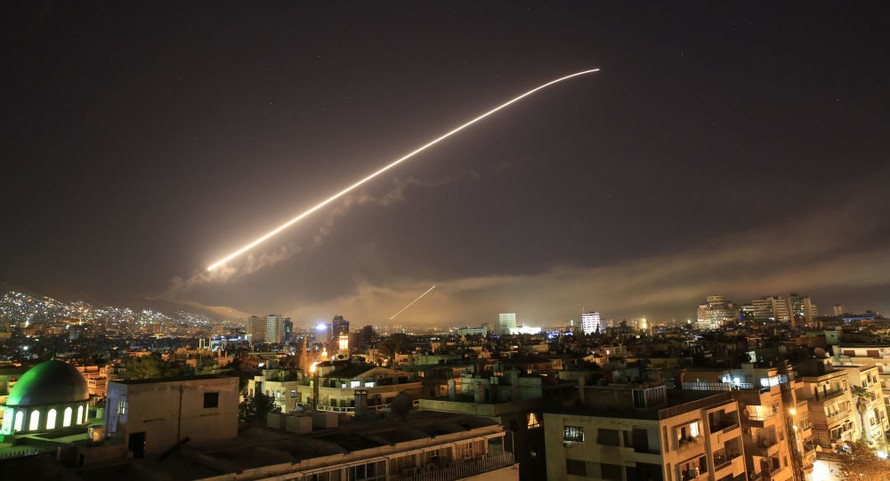 Syria tuyên bố đánh chặn thành công tên lửa, bom dẫn đường sau khi Israel tấn công