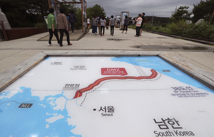 Bản đồ hai miền Triều Tiên, ngăn cách bởi khu phi quân sự (DMZ)