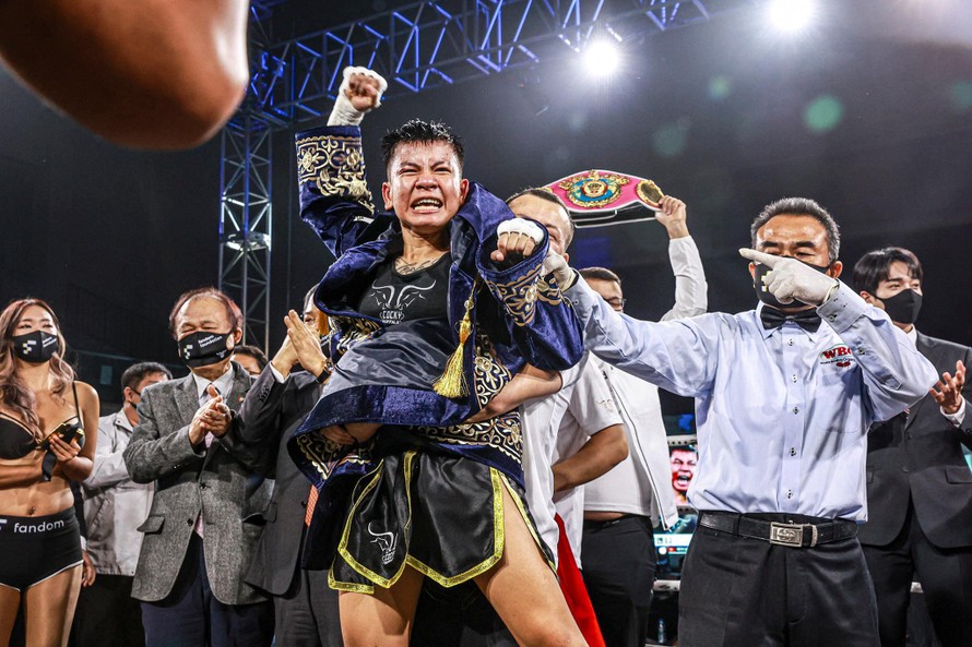 Thu Nhi giành đai vô địch WBO thế giới 