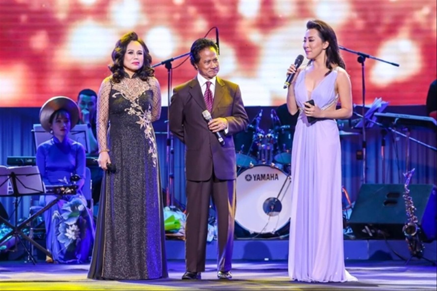Bỏ cấp phép ca khúc sáng tác trước 1975, bỏ cấp phép cho nghệ sĩ hải ngoại về Việt Nam biểu diễn
