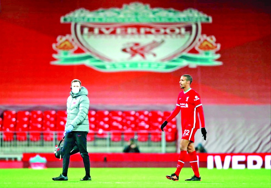 Chấn thương của Joel Matip khiến Liverpool phải xem xét mua thêm trung vệ