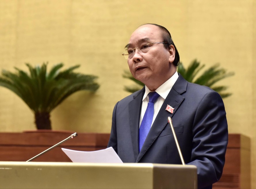 Thủ tướng Nguyễn Xuân Phúc phát biểu tại phiên chất vấn ngày 10/11/2020. Ảnh: Nhật Minh