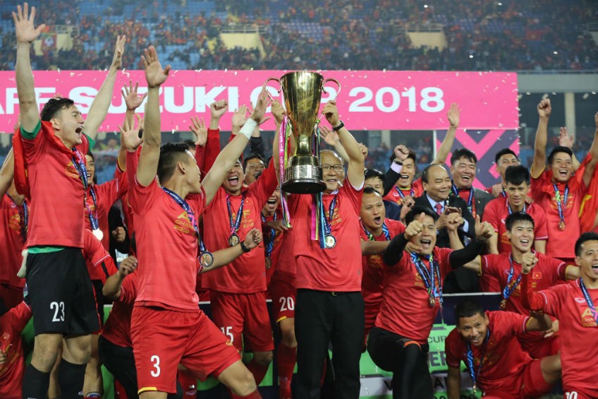  HLV Park Hang Seo ăn mừng chức vô địch AFF Cup 2018. Ảnh: Như Ý