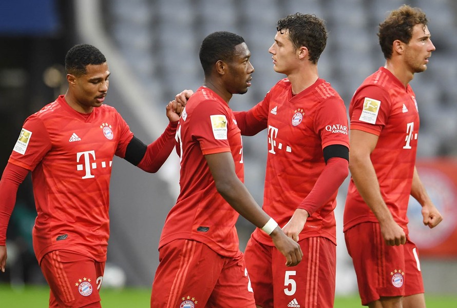 Bayern trả nợ Frankfurt thành công.