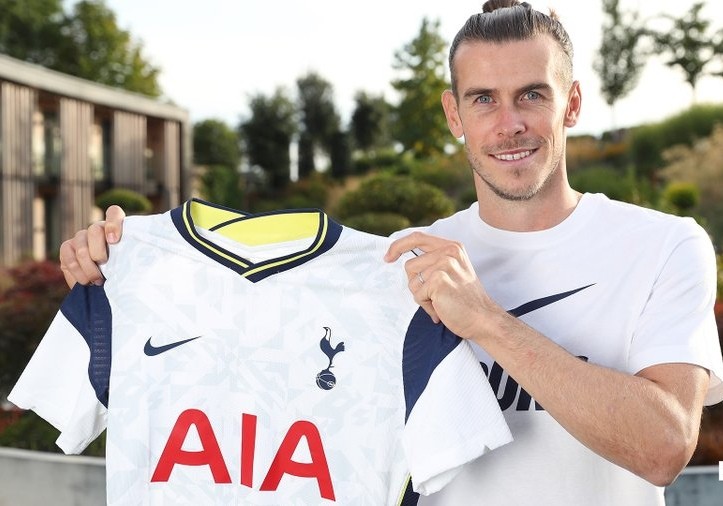 Gareth Bale rạng rỡ trở lại Tottenham.