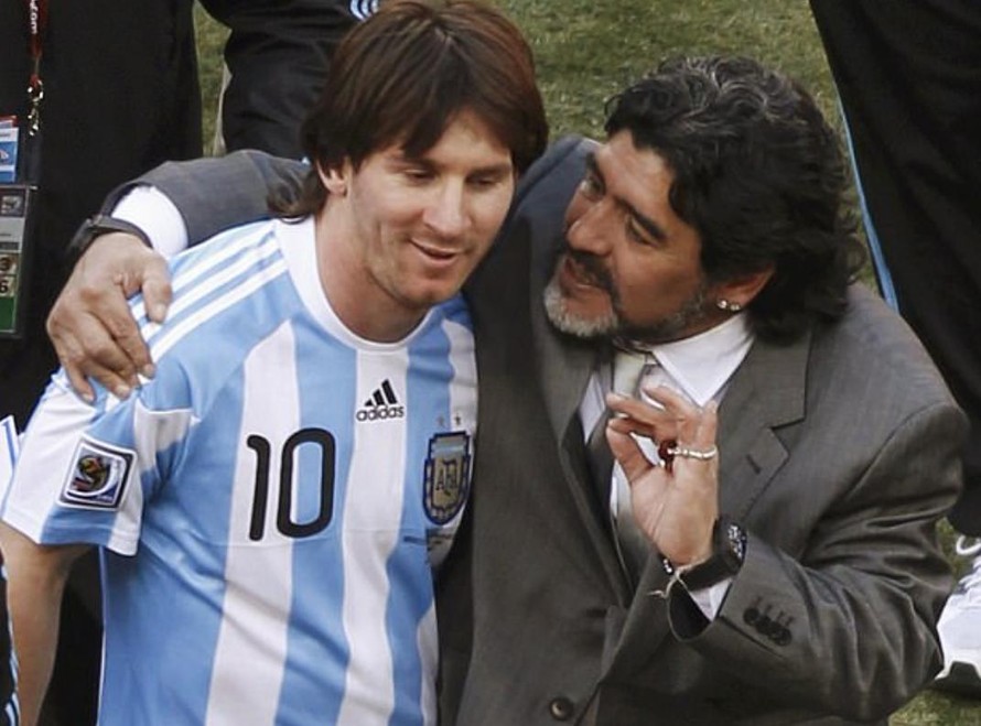 Huyền thoại Maradona bất ngờ lên tiếng về Ronaldo và Messi
