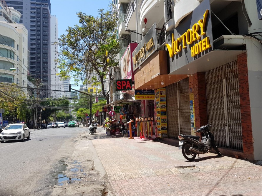 Nhiều khách sạn ở Nha Trang buộc phải đóng cửa vì vắng khách 
