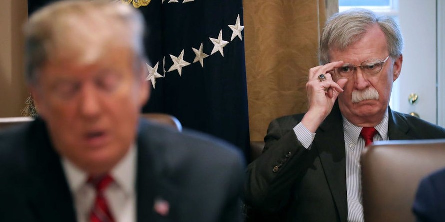 John Bolton từng là cố vấn an ninh quốc gia Mỹ, đứng sau Tổng thống Donald Trump Ảnh: Getty Images