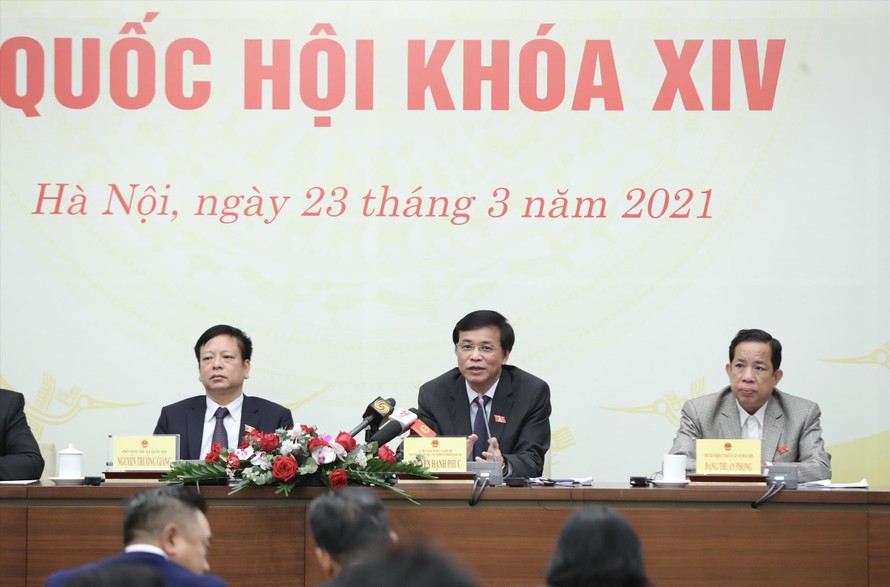 Lãnh đạo Văn phòng Quốc hội chủ trì cuộc họp báo Ảnh: Nhật Minh 