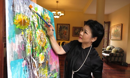 Văn Dương Thành đang sáng tác tranh Ảnh: NVCC 