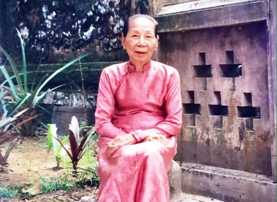 Cụ bà Lê Thị Dinh - cung nữ cuối cùng của triều Nguyễn lúc sinh thời Ảnh: TL 
