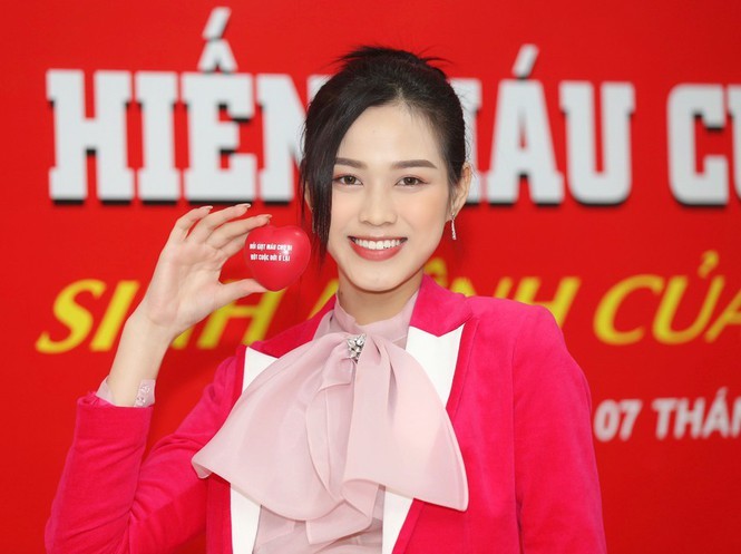 Hoa hậu Đỗ Thị Hà đảm nhận cương vị mới