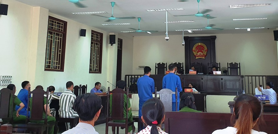 Phiên phúc thẩm vụ án “Tổ chức sử dụng trái phép chất ma túy” xảy ra tại xã Đông Xuân tại Tòa án nhân dân tỉnh Thái Bình ngày 23/6.