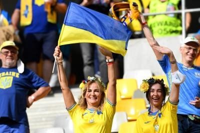Thư EURO 2020: 'Vinh quang cho Ukraine'!