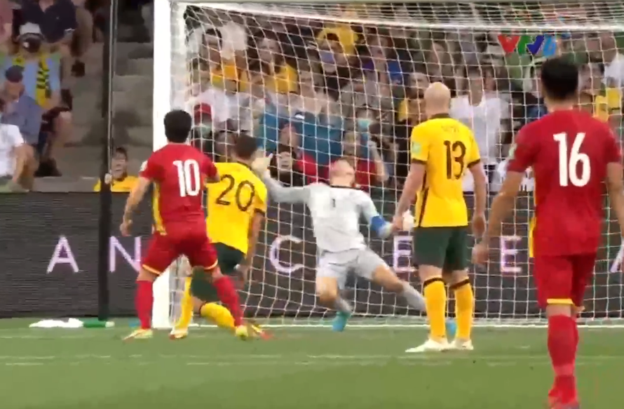 Việt Nam - Australia 0-4: Có những điểm sáng trong lối chơi