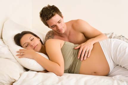 “Yêu” trong lúc vợ mang thai, con sẽ dốt?