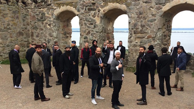 Một buổi sinh hoạt của câu lạc bộ râu rậm Thụy Điển tại lâu đài cổ Brahehus. Ảnh: AFP