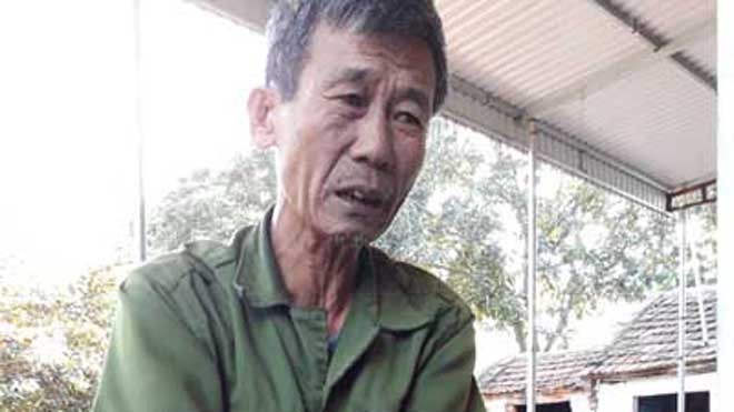 Ông Đặng Xuân Hải (thôn 7, xã Nga Bạch) trình bày nguyện vọng muốn chủ tịch Thu trở về công tác tại địa phương. Ảnh: Hoàng Lam