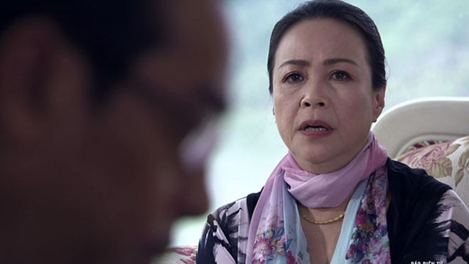 Trong "Người phán xử", NSƯT Thanh Quý thủ vai Hồ Thu, một người phụ nữ kín kẽ thương yêu chồng con hết lòng.