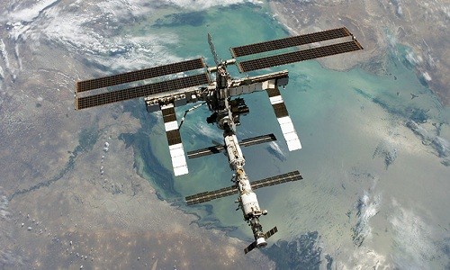 Trạm Vũ trụ Quốc tế trên quỹ đạo Trái Đất. Ảnh: Reuters.