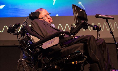 Stephen Hawking và 76 năm giải mã các bí ẩn vũ trụ