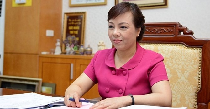 Bộ trưởng bộ Y tế Nguyễn Thị Kim Tiến đã nộp đơn xin rút hồ sơ xét/phong Giáo sư ngay trước giờ công bố kết quả rà soát những hồ sơ có dấu hiệu chưa đảm bảo tiêu chuẩn theo quy định hoặc có khiếu kiện.