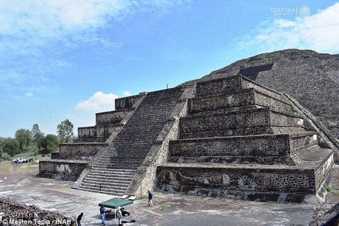 Cận cảnh kim tự tháp mặt trăng của người Toltec - ảnh: INAH
