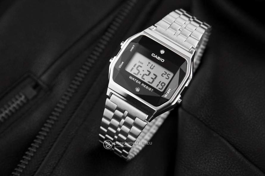 Vì giá thành rẻ nên đồng hồ đính kim cương của Casio khá phù hợp với học sinh, sinh viên và dân văn phòng