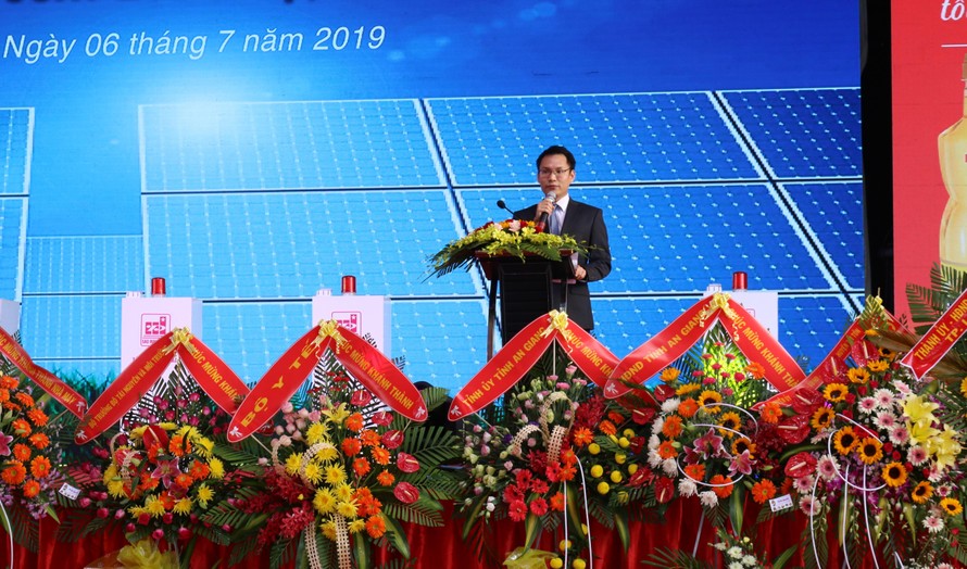  Ông Lê Tuấn Anh - Tổng Giám đốc Công ty Sao Mai Solar phát biểu khai mạc buổi lễ