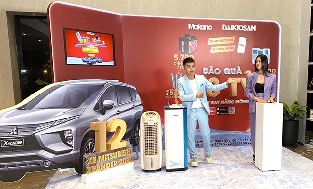 Hoa hậu Tiểu Vy và diễn viên Ngọc Trai trực tiếp quay số trúng thưởng tìm ra chủ nhân xe ô tô Mitsubishi