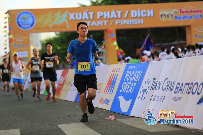 Ngô Văn Vinh trên đường chạy cự li 21km tại Việt dã toàn quốc và marathon báo Tiền Phong 2019