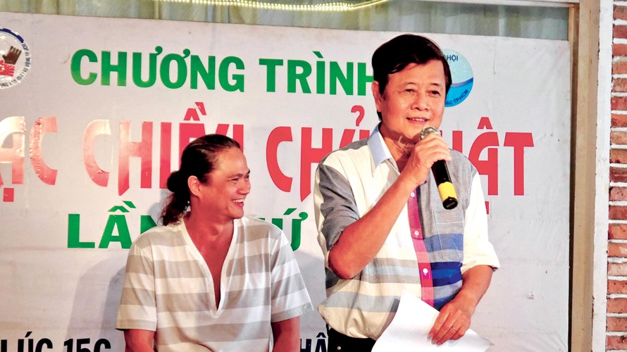 Nhạc sĩ Nguyễn Văn Hiên giới thiệu chương trình “Nhạc chiều Chủ nhật” tại Cung văn hóa Lao Động TPHCM