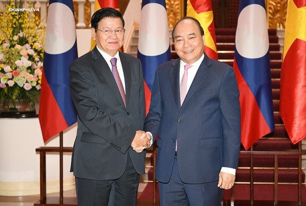 Thủ tướng Nguyễn Xuân Phúc đã tiếp Thủ tướng Chính phủ Lào Thongloun Sisoulith. Ảnh:VGP