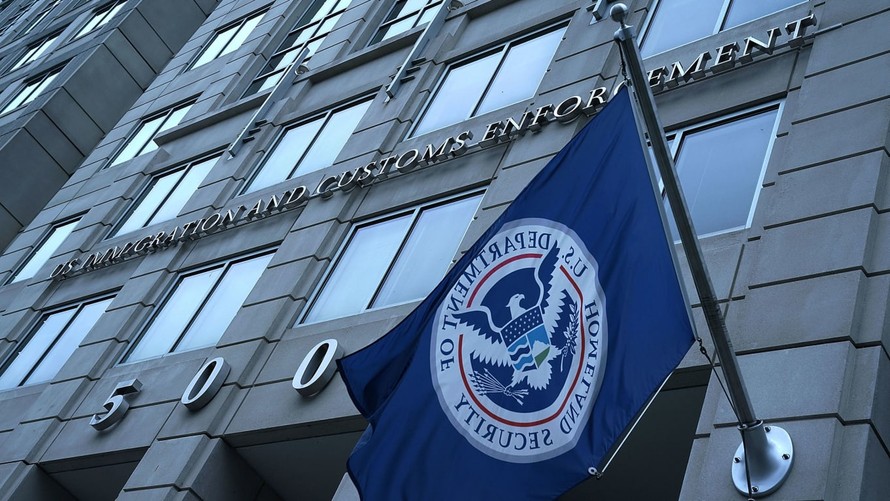 Cơ quan thực thi hải quan và nhập cư (ICE) thuộc Bộ An ninh Nội địa Mỹ bị phát hiện điều hành một trường đại học "ma".