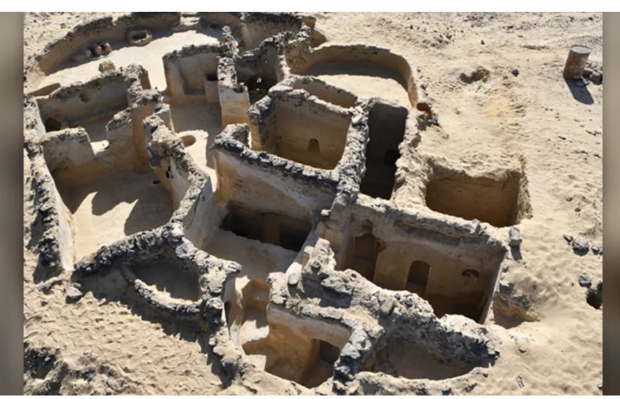 Tu viện cổ đại vừa được tìm thấy ở Ai Cập.