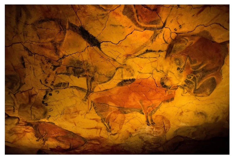 Tranh ảnh trong hang động ở Tây Ban Nha.