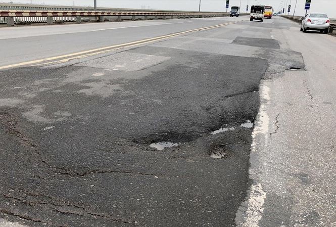 Kinh phí sửa mặt cầu Thăng Long sẽ lấy từ Quỹ bảo trì đường bộ.