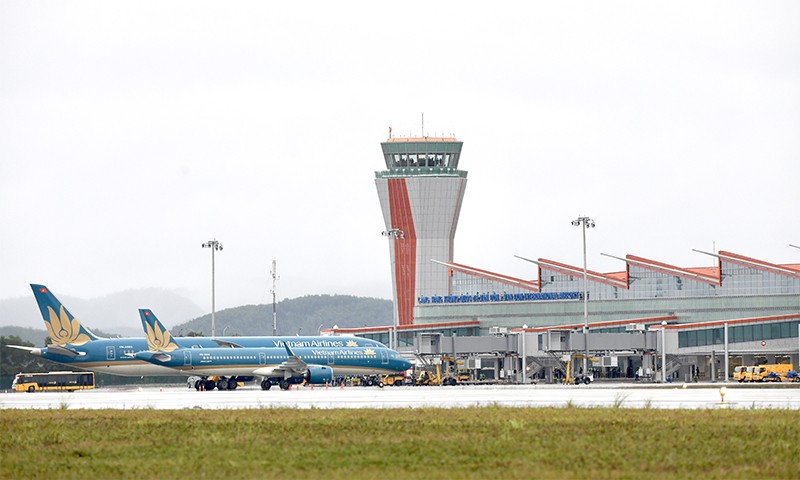 Sân bay Vân Đồn phải tạm dừng hoạt động từ ngày 28/1/2021, do bùng phát dịch COVID-19.