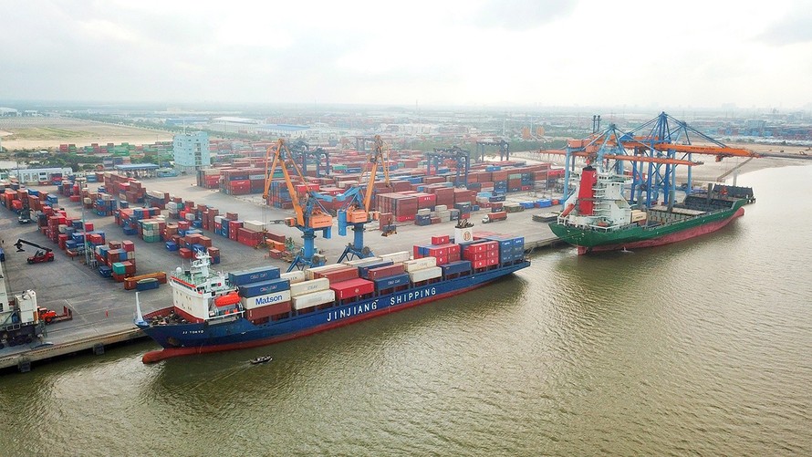 Lập tổ kiểm tra giá cước vận tải container hàng xuất khẩu từ Việt Nam đi.