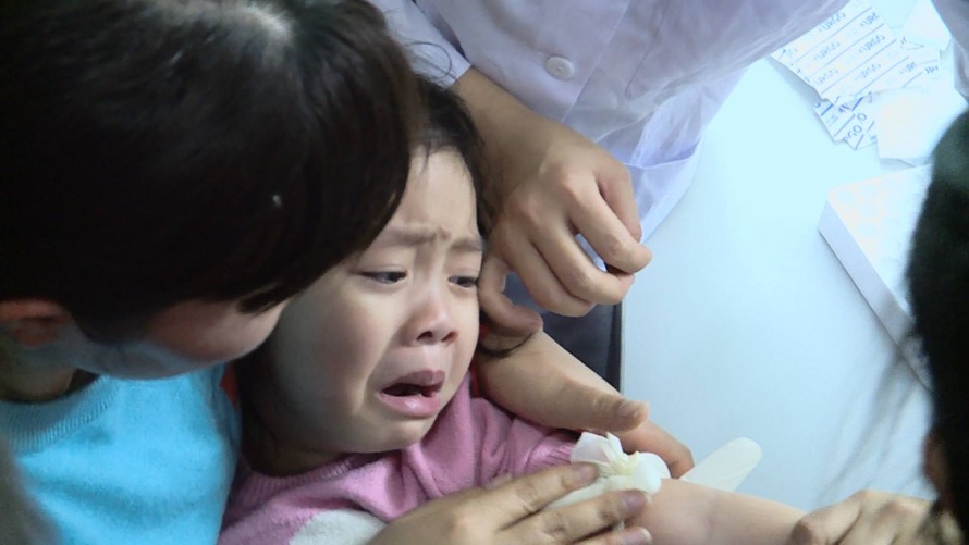 1.500 trẻ ở Bắc Ninh đã được cha mẹ đưa xuống BV tại Hà Nội để làm xét nghiệm xem có nhiễm sán lợn hay không