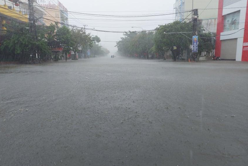 Quảng Nam đang mưa lớn, nhiều nơi ngập sâu.
