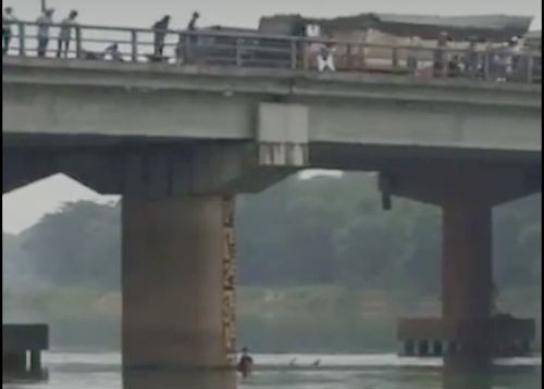 Chân cầu An Lỗ, nơi xảy ra vụ cô gái trẻ từ địa phương khác đến nhảy sông Bồ tự tử