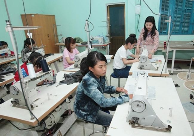 Nhiều mô hình dạy nghề cho lao động nông thôn, lao động DTTS đã và đang phát huy hiệu quả ở Bình Thuận. Ảnh: Báo Bình Thuận